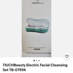 Electric Facial Cleansing brush Set -NWT